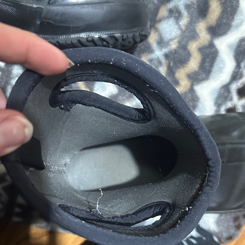Bogs Black Neoprene Winter Boots - Picture 8 of 11